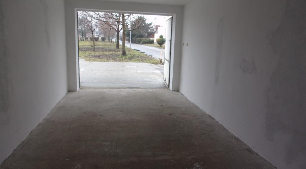 Prenájom samostatná garáž 23 m2, Nové Zámky