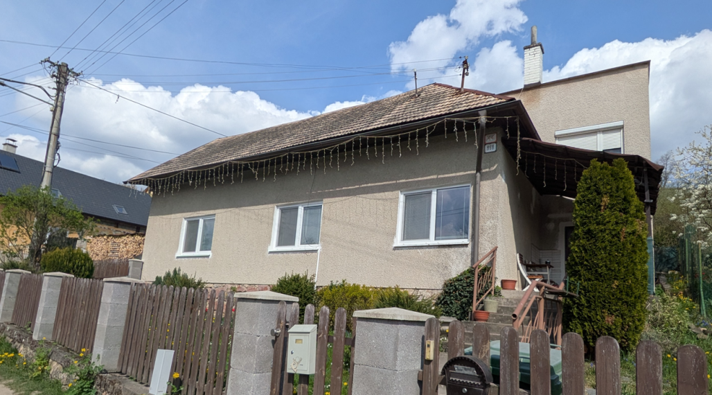 Exkluzívny predaj 5 izbový rodinný dom, vhodný ako investícia, pozemok 656 m2, Nová Baňa