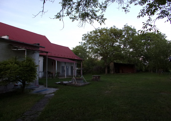 Exkluzívne na predaj rodinný dom, čiastočná rekonštrukcia, tichá lokalita, Bíňa, Nové Zámky