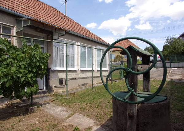 Znížená cena!! na predaj vidiecky dom, pôvodný stav, pozemok  2119 m2, Kolta, Nové Zámky