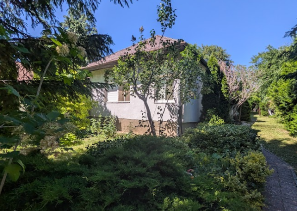 Exkluzívne na predaj útulná chalupa 190 m2, na pozemku 1265 m2, Veľké Ludince,  Levice