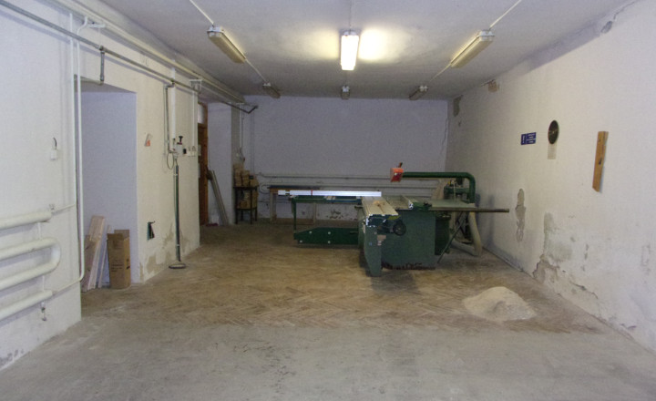 Investičná ponuka - prevádzková budova 400 m2, Plavé Vozokany, Levice - fotografia 3