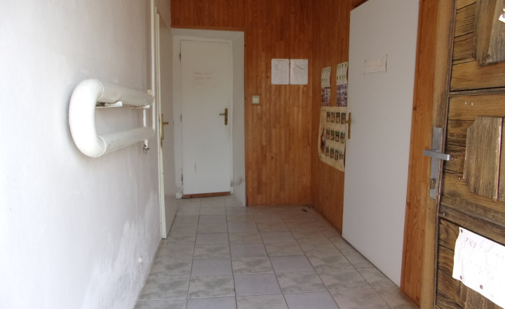 Investičná ponuka - prevádzková budova 400 m2, Plavé Vozokany, Levice - fotografia 7