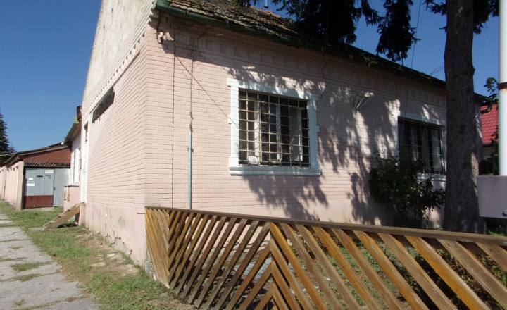 Investičná ponuka - prevádzková budova 400 m2, Plavé Vozokany, Levice