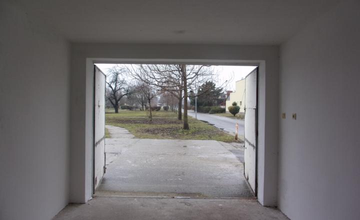 PRENAJATE samostatná garáž 23 m2, Nové Zámky - fotografia 2