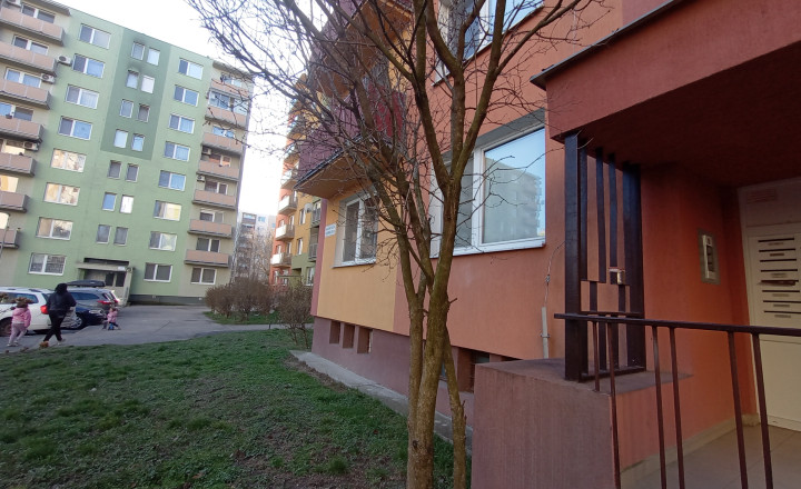 predane-exkluzívny predaj 3 izbový byt, rekonštrukcia, Nové Zámky - fotografia 2