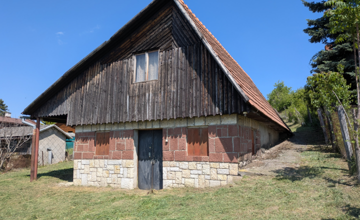 Na predaj chata vo vinohradníckej oblasti Staré Levice - fotografia 9