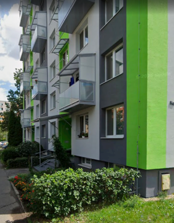 predaj 2 izbový byt, Levice