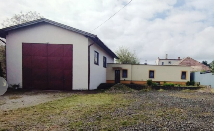 Investičná ponuka - 2 izbový rodinný dom a dielňa, Kuraľany, Levice - fotografia 3