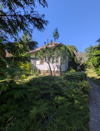 REZERVOVANÉ predaj útulná chalupa 190 m2, na pozemku 1265 m2, Veľké Ludince,  Levice