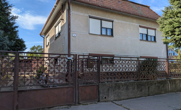 exkluzívne na predaj 4 izbový rodinný dom, Plavé Vozokany, okres Levice.